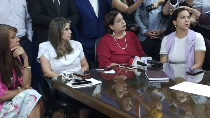 Consolidan nuevo bloque opositor para hacer frente a mayoría cartista