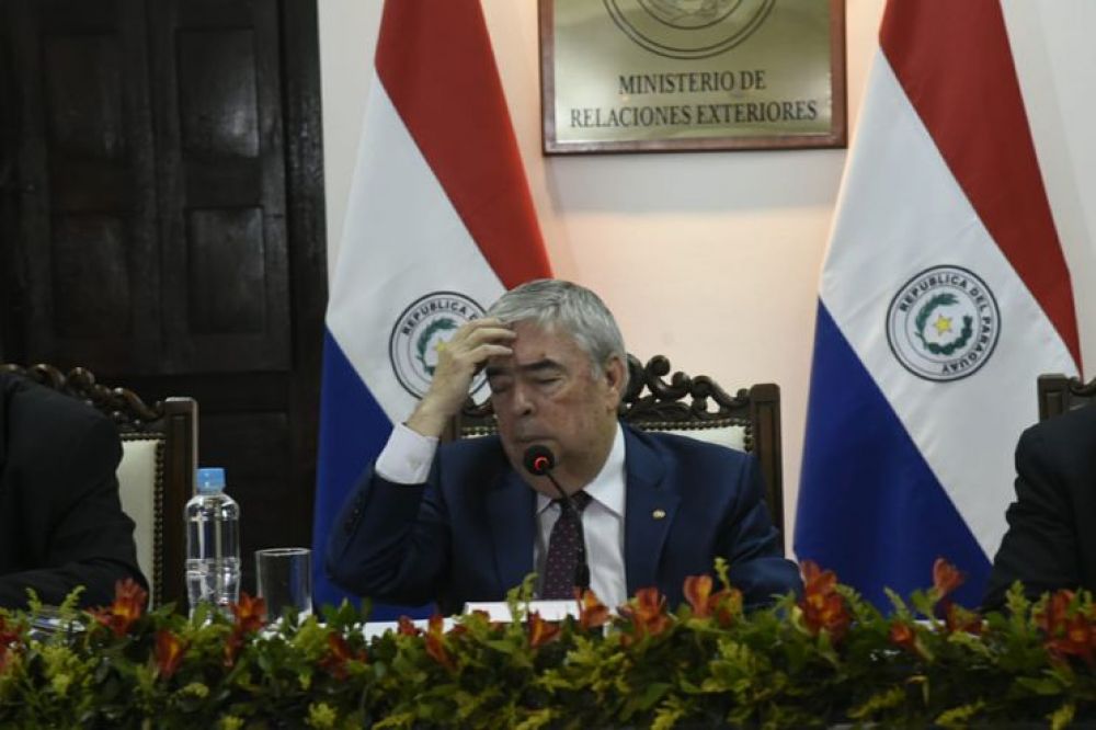 Renunció el primer entreguista de Itaipú