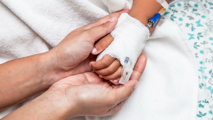 Niño de 2 años en estado grave luego de tragar una pila