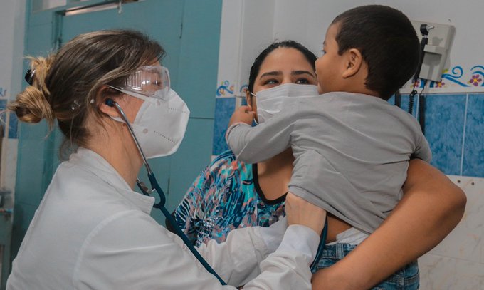 En lo que va del 2023, más de 500 trabajadores de la salud dieron positivo a COVID