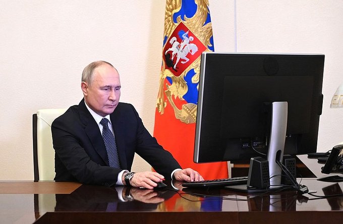 Putin vota a través de Internet en las elecciones presidenciales rusas