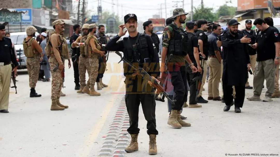 Ataque suicida deja al menos 16 soldados muertos en Pakistán