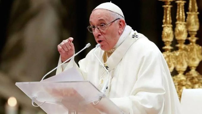 El papa Francisco indicó que «el mundo está sediento de paz»