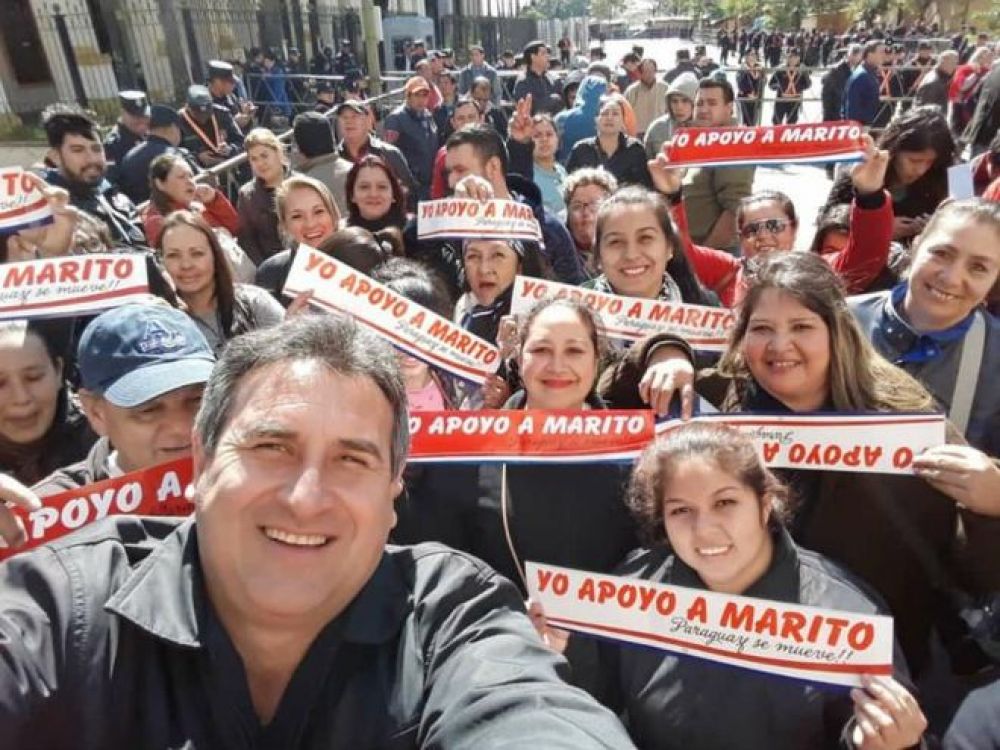 Dejan sus puestos en hospital para gritar hurras a Abdo Benítez