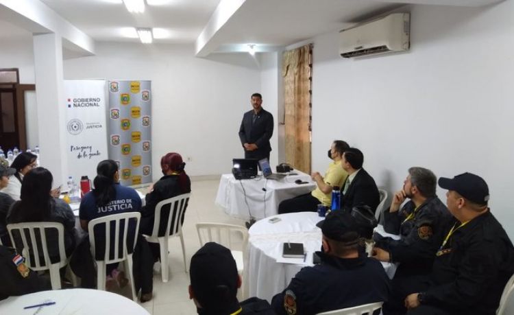 Crimen Organizado: Policías capacitan a funcionarios penitenciarios