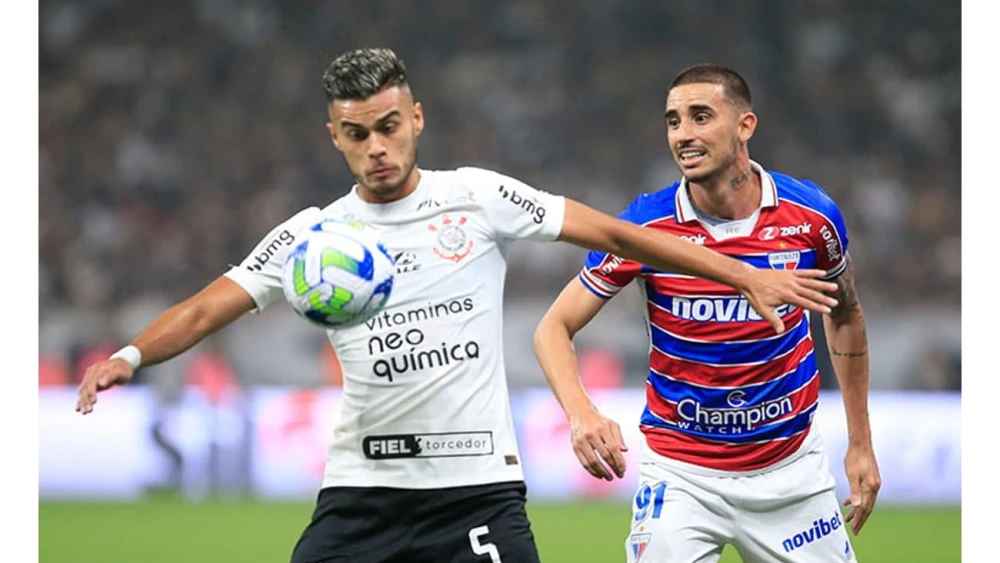 Corinthians busca amenizar floja temporada a expensas de Fortaleza