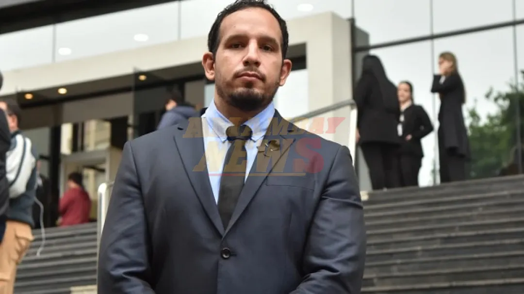Jura nuevo diputado y avanza debate sobre datos personales