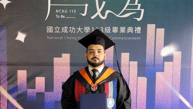 Pedrojuanino culmina con éxito su carrera universitaria en Taiwán