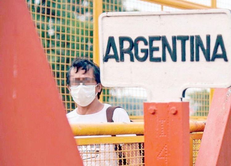 Más de 1.500 paraguayos siguen esperando para retornar de Argentina