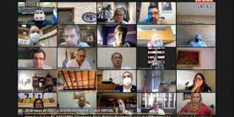 Por discriminar a las mujeres, Senado rechaza ascenso del director del Policlínico Rigoberto Caballero