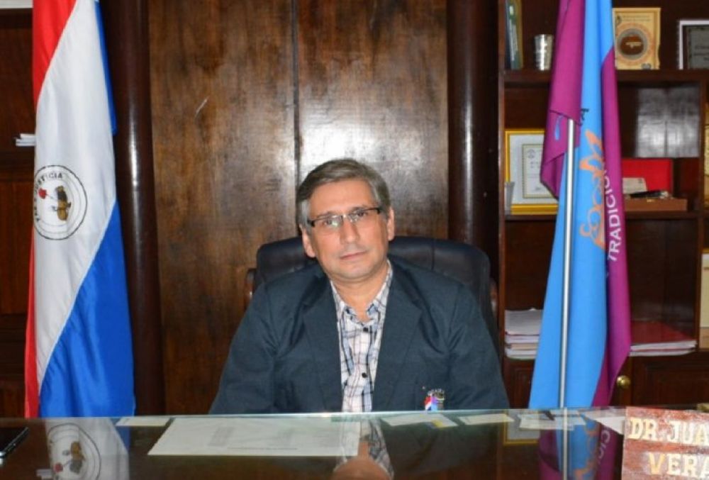 Gobernador pretende zanjar conflicto con abrazo republicano