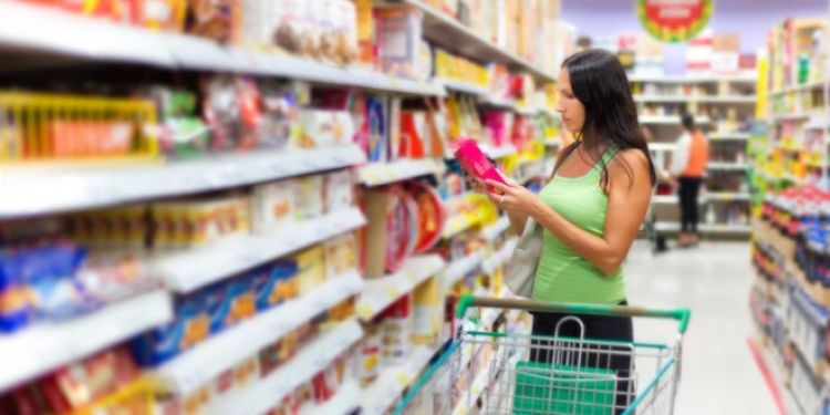 Suben los precios de los productos de la canasta familiar, pero el salario mínimo se mantiene