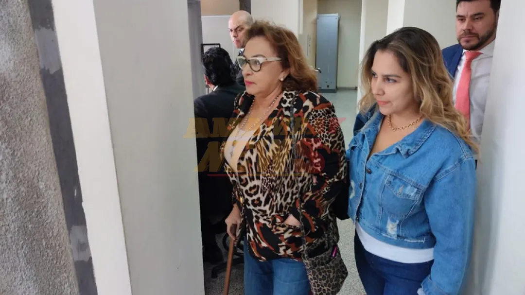 Rechazan intento de apartar a juez en causa por lavado contra esposa e hijo de RGD