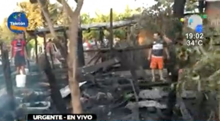 Incendio consume al menos nueve viviendas en Tablada Nueva