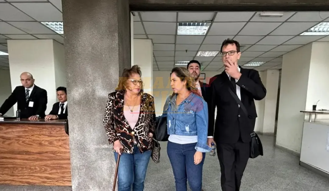 Corte da trámite a acción de esposa de RGD