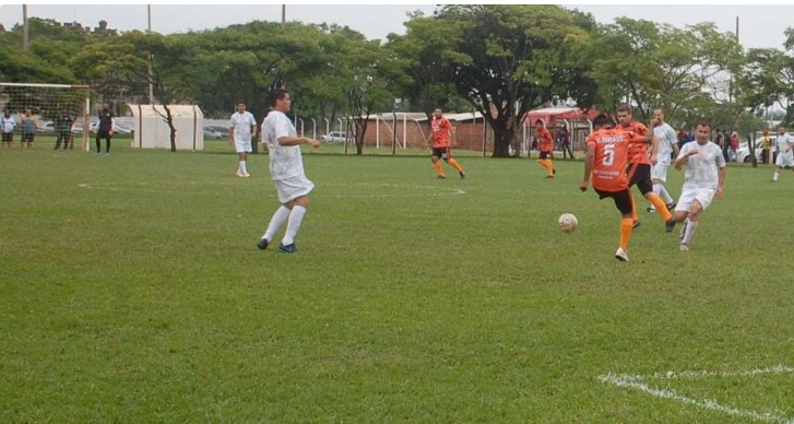Con ocho juegos prosigue la 7ª Copa de Veteranos de la Frontera de fútbol suizo