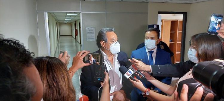 Confirman a fiscal en investigación a Hugo Javier