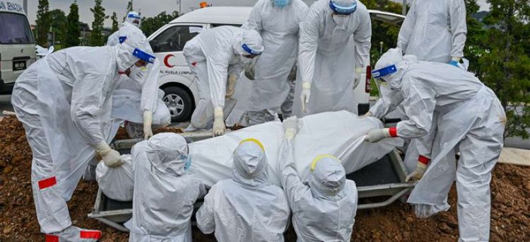 Pandemia de covid-19 suma 8.896 nuevas muertes y 311.632 contagios en el mundo
