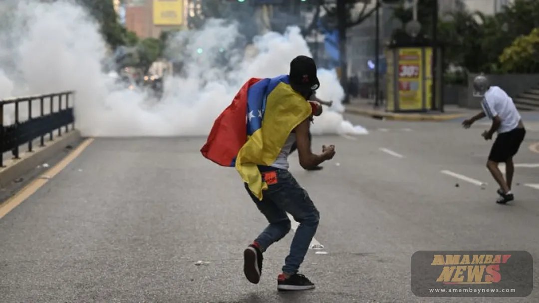 Policía Nacional de Venezuela roció gas lacrimógeno a manifestantes en Caracas