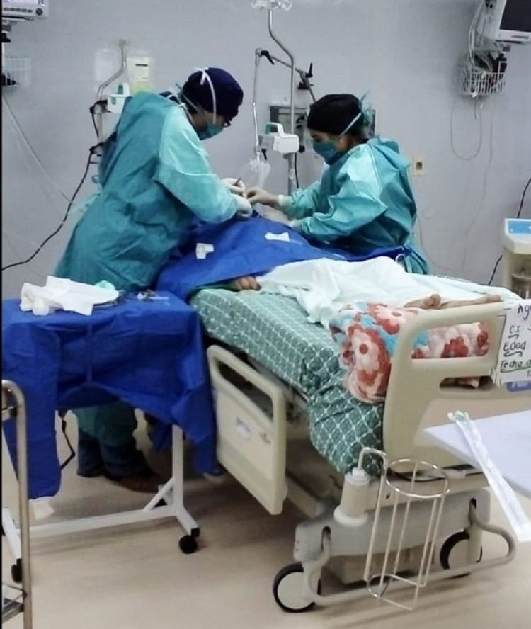 Reportan 21 médicos internados en terapia intensiva a causa del Covid-19