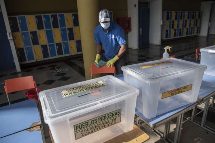 Comienza elección de dos días en Chile para elegir redactores de nueva Constitución