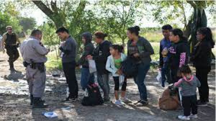 EE.UU. rompe récord de detenciones en la frontera con México