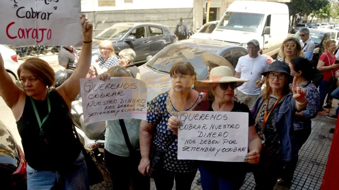 Jubilados municipales amenazan con huelga de hambre si Nenecho no paga su deuda