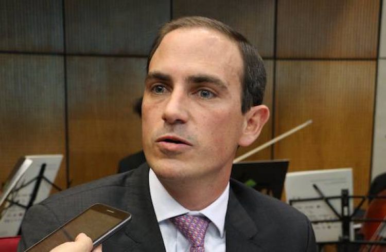Rasmussen: "Ojal no pase solo por cambio de persona"