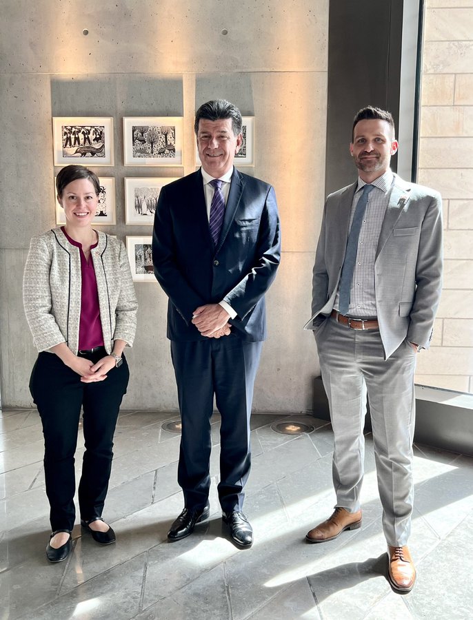 Efraín Alegre  se reunió con la consejera política y económica de los EEUU, Rachel Kutzley