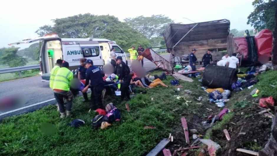 Accidente en México deja 10 migrantes muertos y 17 personas con lesiones graves