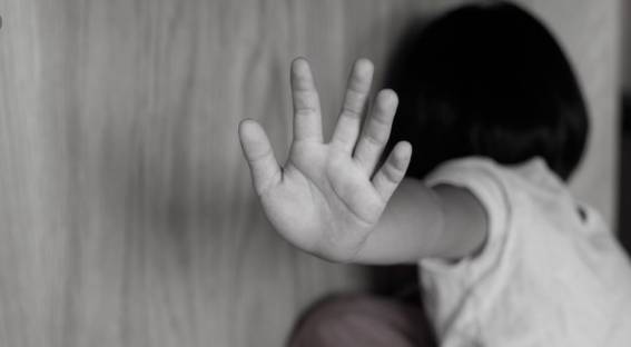 Prisión para hombre que habría abusado por años de su hija