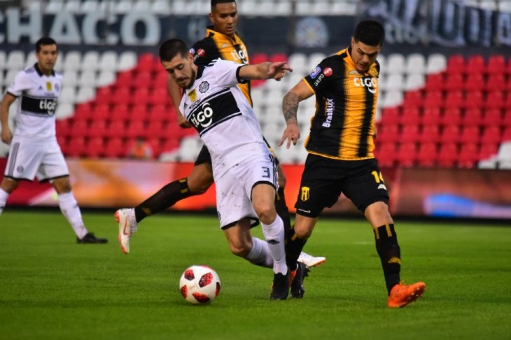 Guaraní y Olimpia chocan en Dos Bocas