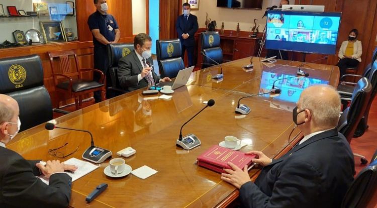 La Corte suspende plazos y vuelve a viejo sistema en los Registros Públicos