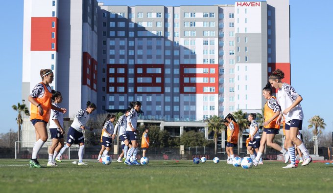 A la espera del debut en la Copa de Oro