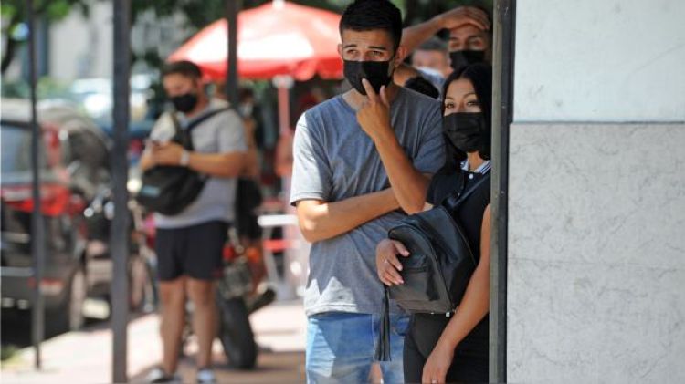 Argentina registra 96.652 nuevos casos y 88 muertes por COVID
