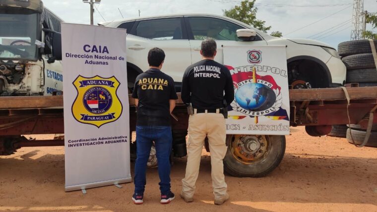 Interceptan en Paraguay contenedores con auto presuntamente robado en España