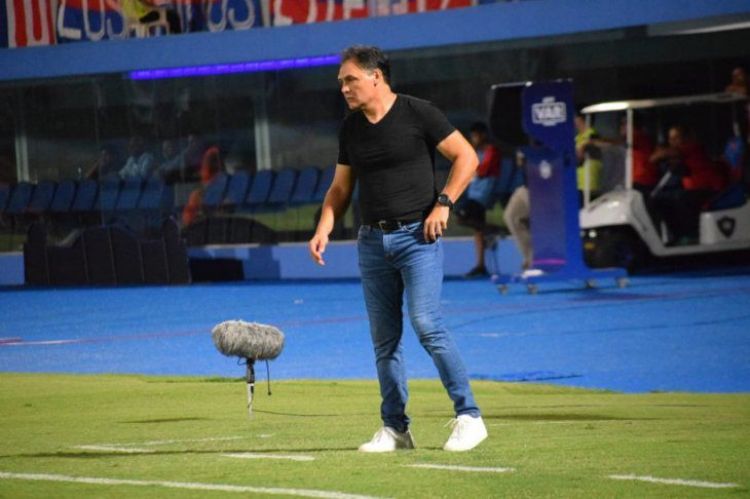 Celso Ayala asume el mando del plantel de Sol de América