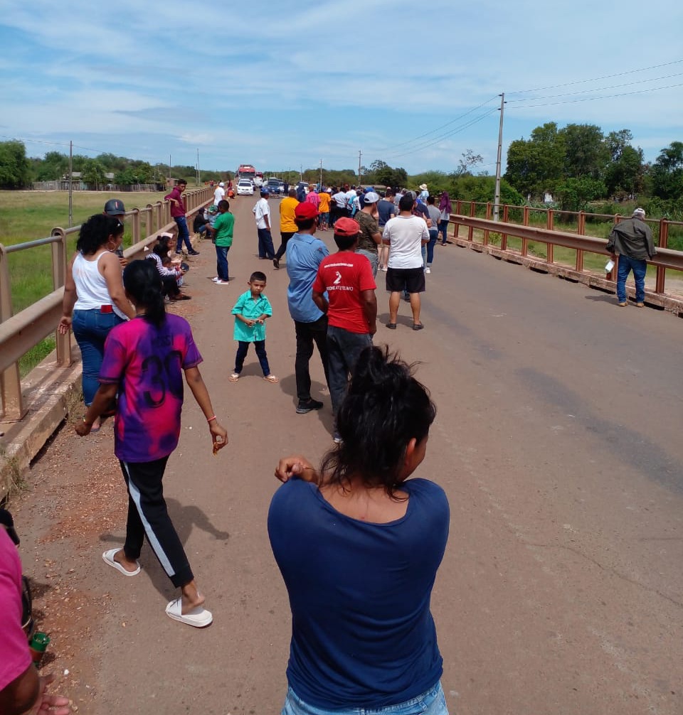 Indígenas encabezan cierre de ruta Concepción-Pozo Colorado