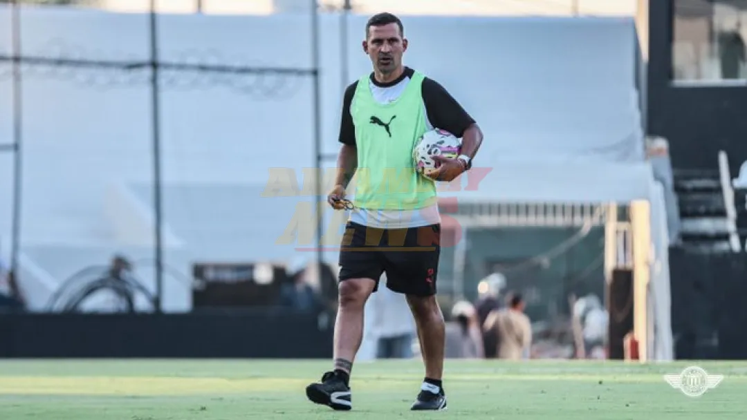 Patito Aquino empieza a probar la base