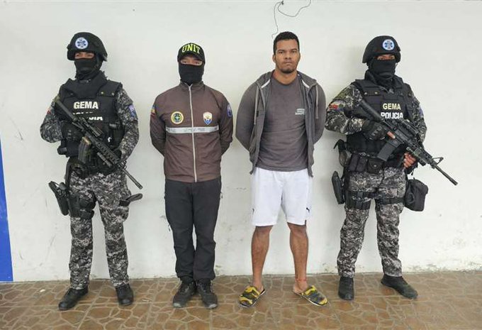 Policía de Ecuador detiene a máximo líder de una disidencia FARC en Colombia