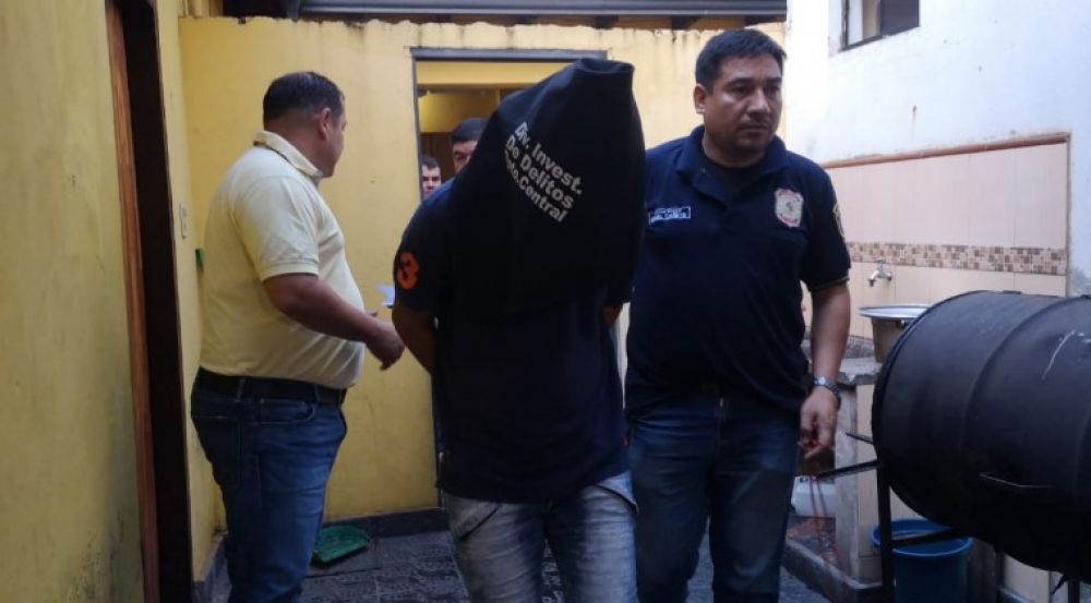 Supuesto autor del crimen en Ñemby se entrega a la Policía