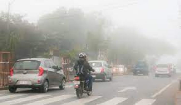Clima fresco, lloviznas y neblinas continúan este sábado