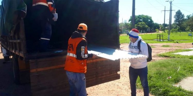 La Secretaría de Emergencia Nacional (SEN) informó que continúan trabajando este fin de semana para asistir a las familias afectadas por el último temporal registrado el lunes pasado en diferentes puntos del país.