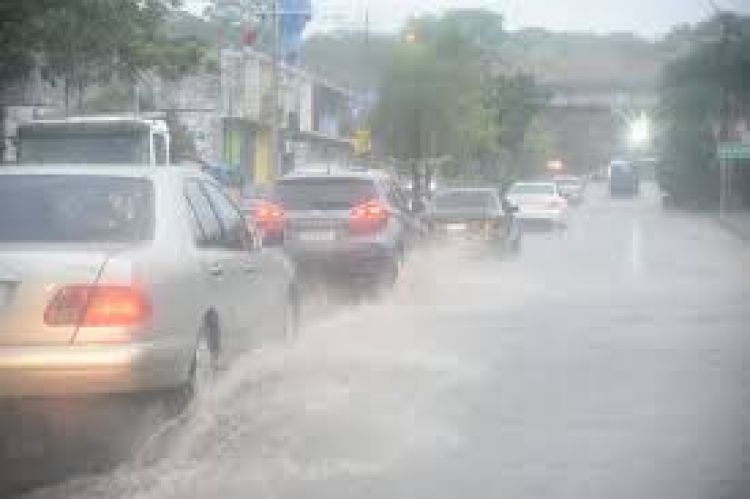 Pronostican un domingo con lluvias y tormentas