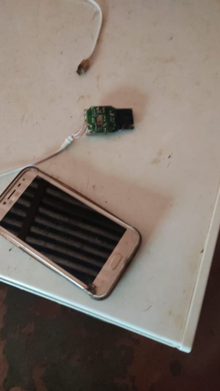 Agricultor muere electrocutado por el cargador de su celular