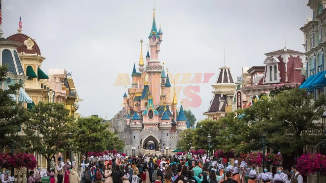 Detienen a cuatro personas en una boda falsa que involucraba a una niña en Disneyland París