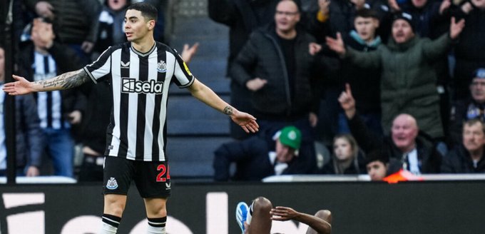 Con Almirón en cancha, Newcastle sufre una de sus peores derrotas el día después de Navidad