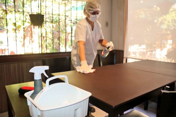 Senado sanciona ley que «reduce temporalmente aportes de hoteleros y gastronómicos al IPS»