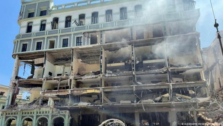 Al menos nueve personas murieron en explosión en legendario hotel del centro de La Habana