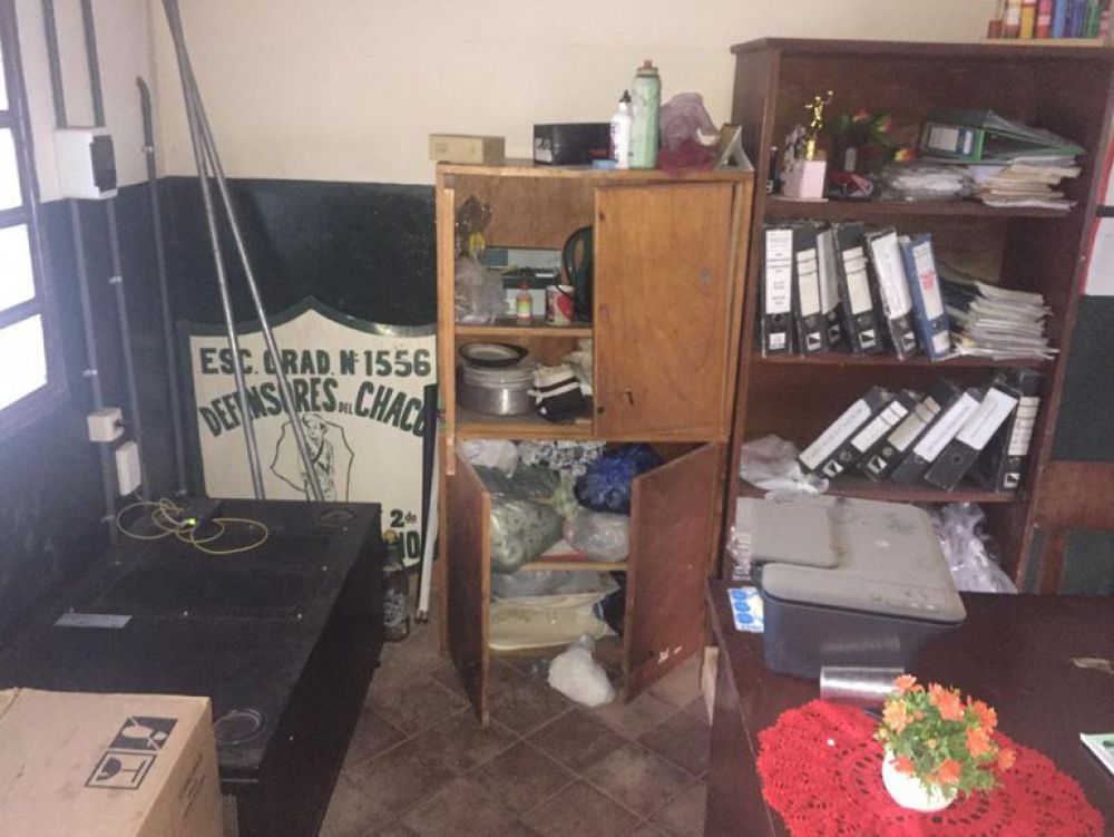 Roban 21 computadoras y otros insumos de una escuela de San Bernardino